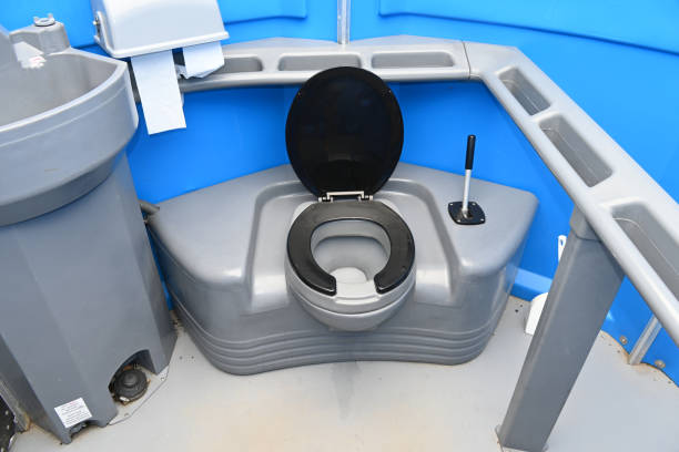 Portable Toilet Options We Offer in Reedsville, WI